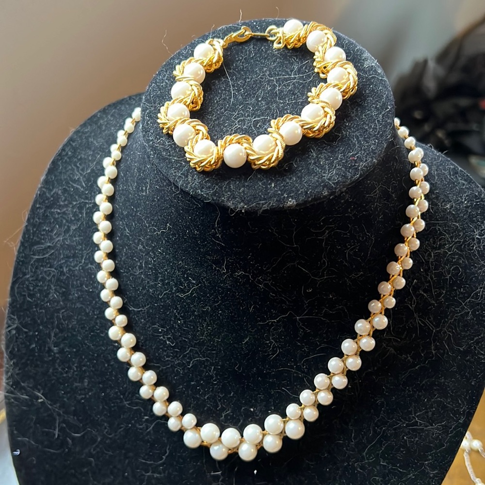 Necklace bracelet bundle